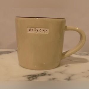 Starbucks 2009 “Daily Cup” Mug Typewriter Font Cream/Tan Minimalist 12 OZ.